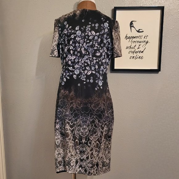 Kevan Hall Diamond and Lace Print Dress - Picture 4 of 16